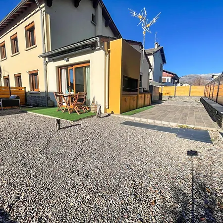 Bonita Casa. Gran Jardin. Con Wifi. Semesterbostad Bourg-Madame