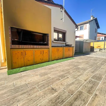 Casa de Férias Bonita Casa. Gran Jardín. Con Wifi. Bourg-Madame