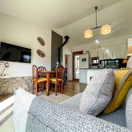 Bonita Casa. Gran Jardin. Con Wifi. *