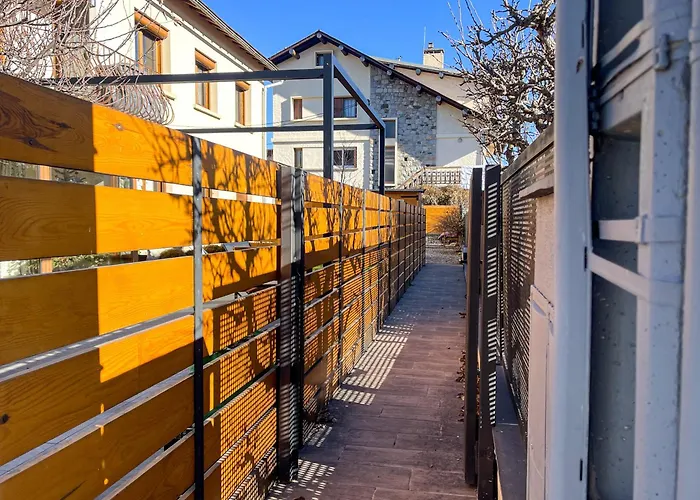 Bonita Casa. Gran Jardin. Con Wifi. Nyaraló *
