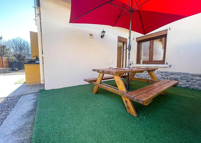 Bonita Casa. Gran Jardin. Con Wifi. *
