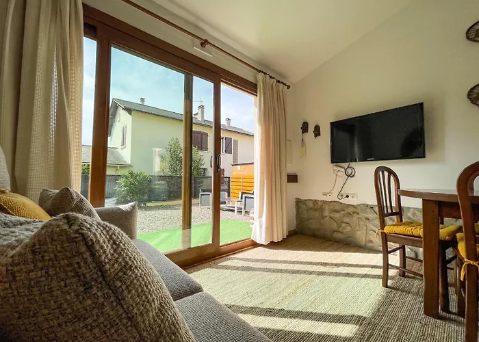 Bonita Casa. Gran Jardin. Con Wifi. Nyaraló